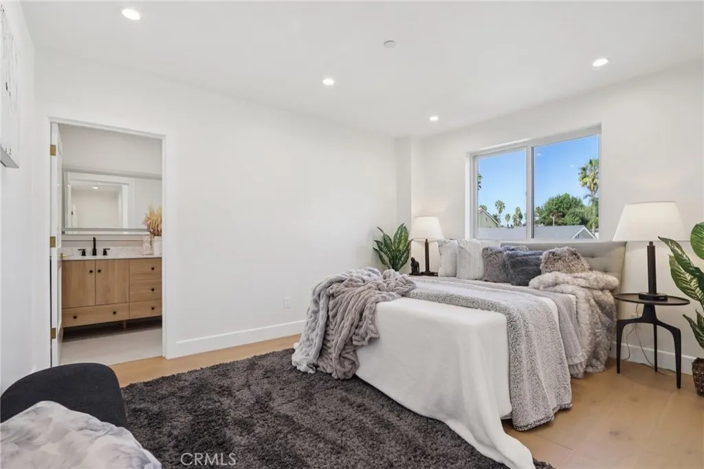 14929 Vose Street, Van Nuys, California 91405 home-pic-18